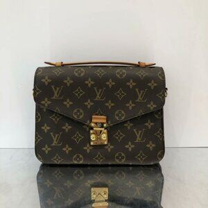 Louis Vuitton one-shoulder clutch bag